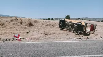 Diyarbakır'da Hafif Ticari Araç Devrildi: 1 Ölü, 9 Yaralı