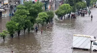 Pakistan'da yoğun yağışlar sonucu can kaybı