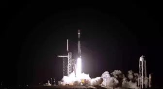 SpaceX, 23 Starlink Uydusunu Alçak Dünya Yörüngesine Gönderdi