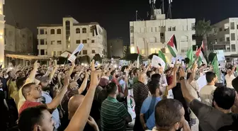 Ürdün'deki Tel Aviv Büyükelçiliği yakınlarında Hamas liderine suikast protesto edildi