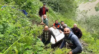 Rizeliler, 300 kilogramlık su deposunu halatlarla taşıdı