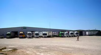 Kilis'te 'Gazze'ye Destek Ol' kampanyası kapsamında toplanan 80 tır yardım malzemesi Mersin Limanı'na uğurlandı