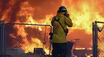 California tarihinin en büyük 4. orman yangını: 400 bin dönümden fazla alan kül oldu