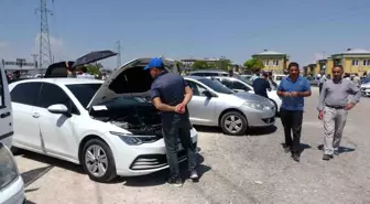 Van'daki ikinci el açık oto pazarında yoğunluk yaşanıyor