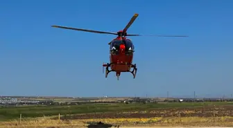 Diyarbakır'da Kalp Krizi Geçiren Kişi Ambulans Helikopterle Hastaneye Ulaştırıldı