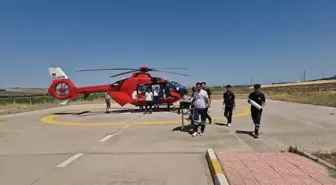 Diyarbakır'da Kalp Krizi Geçiren Yaşlı Adam Ambulans Helikopterle Hastaneye Yetiştirildi