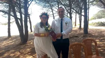 Edirne'de Çiftler Nikah Törenlerini Sahilde Yapmayı Tercih Ediyor