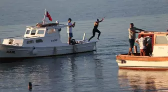 Çanakkale'de Gökçeada Açık Deniz Yüzme Maratonu Tamamlandı