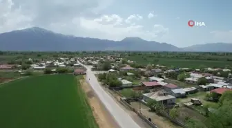 Sağlık ekipleri köylerde keneye karşı vatandaşları bilgilendiriyor