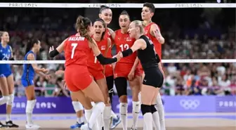 Türkiye-Çin maç ilk set kaç kaç bitti? Çin-Türkiye çeyrek final voleybol maçı bitti mi? Türkiye-Çin voleybol maçı son durum!