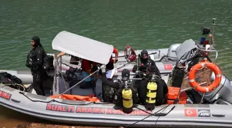 Kozan'da düşen helikopter sudan çıkarıldı