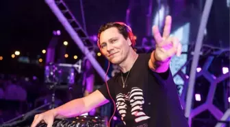 Dünyaca ünlü DJ Tiësto yarın İstanbul Festivali'nde!