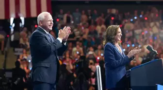 Kamala Harris, Başkan Yardımcısı Adayı Olarak Minnesota Valisi Tim Walz'ı Seçti