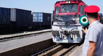 Turistik Tatvan Treni Elazığ'da Mola Verdi