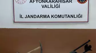 Afyonkarahisar'da Kaçak Kazı Yapan 4 Kişi Yakalandı