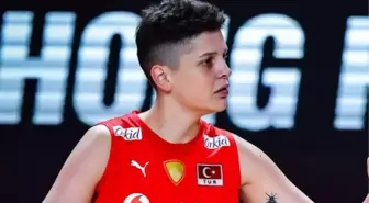 Ebrar Karakurt kimdir? Ebrar Karakurt kaç yaşında, nereli boyu kaç evli mi, hangi takımda oynuyor?
