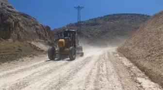 Batman'da Hasankeyf Kalesi yolunda tesviye çalışması yapıldı