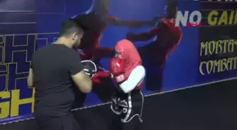 Down sendromlu genç, muay thai sporuyla hayata tutundu