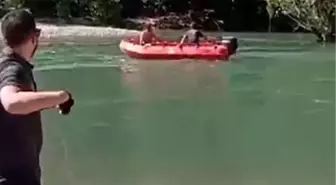 Tunceli'de kayalık bölgede mahsur kalan genç joker botla kurtarıldı