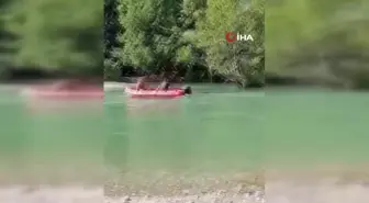 Mahsur kalan genç, botla kurtarıldı
