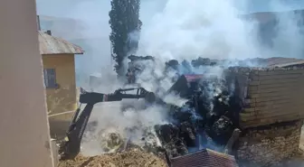 Sivas'ta Ahır ve Samanlıkta Yangın: 3 Kişi Dumandan Etkilendi, 1 Kişi Yaralandı