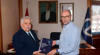 TÜBA Başkanı Prof. Dr. Muzaffer Şeker, Anadolu Üniversitesi Rektörü Prof. Dr. Fuat Erdal'ı ziyaret etti