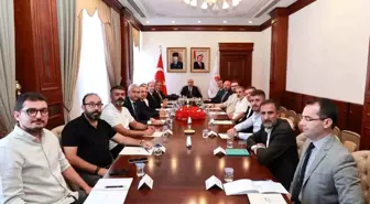 Bursa Valisi Üretim Fazlası Ürünler İçin Çiftçilere Destek Oluyor