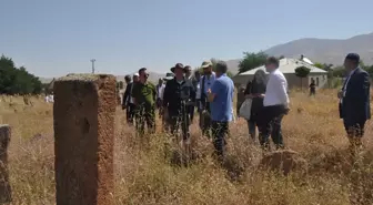 Muş'un Bulanık ilçesinde arkeologlar tarihi mekanlarda inceleme yaptı