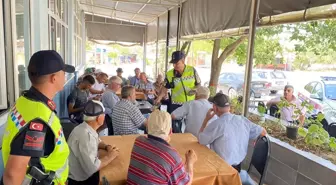 Edirne'de jandarma ekipleri bilgilendirme çalışmalarına devam ediyor