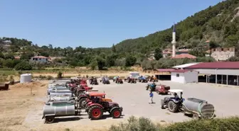 Muğla'da mahalle sakinleri yangın müdahale aracı olarak sulama tankerleri kullanıyor