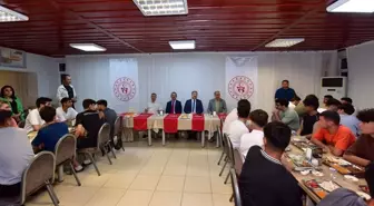 Osmaniye Valisi Erdinç Yılmaz, Ulusal Kamp'a Katılan Gençlerle Buluştu