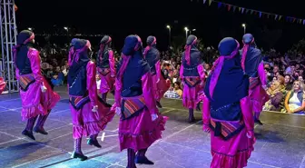 Rize'de 13. Tulum ve Kemençe Festivali'nde En Hızlı Çay İçme Yarışması Yapıldı