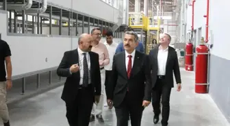 Kırklareli Valisi Birol Ekici, Organize Sanayi Bölgesindeki fabrika ziyaretlerine devam ediyor