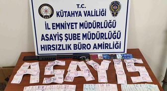 Kütahya'da Müşteri Kılığına Girerek Dolandırıcılık Yapan 3 Kişi Tutuklandı