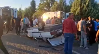 Adıyaman'da Otomobil Takla Attı: 2 Kişi Yaralandı