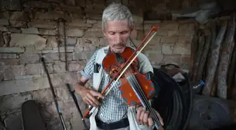 Engelli Çalgıcı Süleyman Cemal Dereli, Müziğe Devam Ediyor