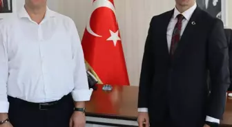 Ferizli Kaymakamı Hasan Balcı, Söğütlü Kaymakamlığına atanan Mehmet Göze'yi ziyaret etti