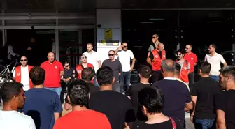 Karşıyaka Belediyesi İşçileri İşten Çıkarıldı, Eylem Başlattı