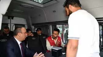 Tekirdağ Valisi Recep Soytürk, Mobil Göç Noktası aracını ziyaret etti