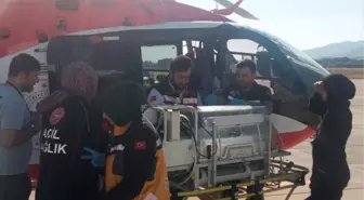 Tokat'ta kalp damarlarındaki rahatsızlık için tedavi gören bebek ambulans helikopterle Konya'ya gönderildi