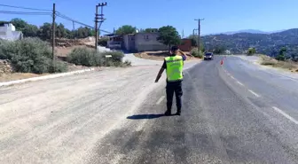 Aydın İl Jandarma Komutanlığı Huzurlu Sokaklar Uygulamasıyla 2 Şahsı Yakaladı