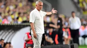 Mourinho'dan sol bek kararı! Fenerbahçe-Lille maçının ilk 11'leri belli oldu