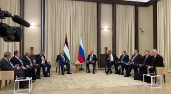 Putin ve Abbas Rusya'da Görüştü