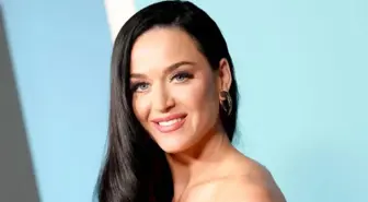 İspanyol yetkililer Katy Perry'nin koruma altındaki kum tepelerinde müzik klibi çektiği iddiasıyla soruşturma başlattı