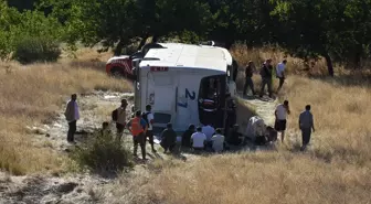 Malatya'da otobüs devrildi: 3'ü ağır 14 yaralı