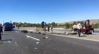 Sivas'ta motosiklet ile traktör çarpışması: 1 ölü, 1 yaralı