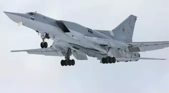 Rusya'ya ait Tu-22M3 bombardıman uçağı düştü