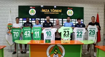 Corendon Alanyaspor, yeni transferlerini ve sözleşme yenileyen futbolcularını tanıttı