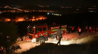 Ankara'nın Mamak ilçesinde çıkan yangın söndürüldü