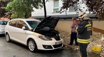 Eskişehir'de Park Halindeki Otomobil Yangınla Zarar Gördü